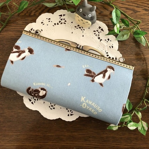 juunko 長財布☆カワウソさん柄☆水色☆平ゲンコタイプ